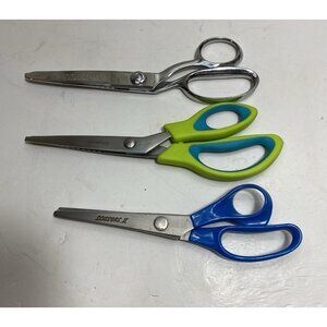 Vintage 3 Lot Of Various Sized pinking Shears